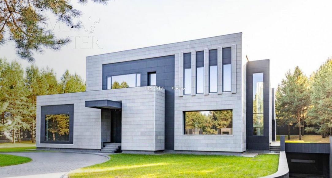 2-этажный коттедж 2 240 м² с отделкой