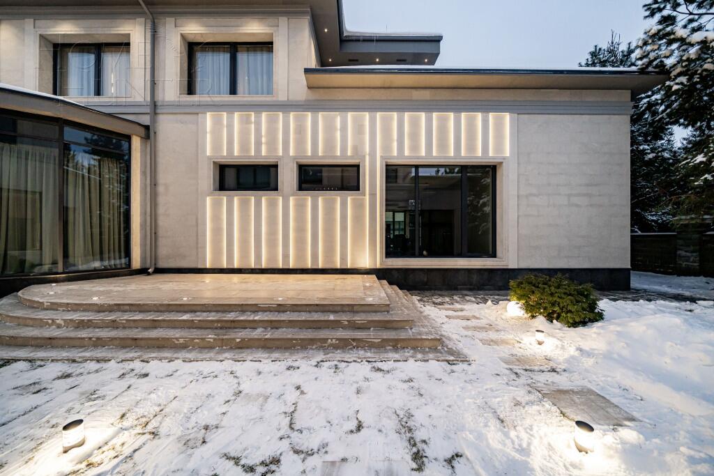 2-этажный коттедж 2 430 м² с отделкой