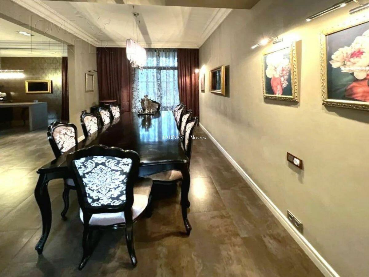 3-этажный коттедж 900 м² с отделкой