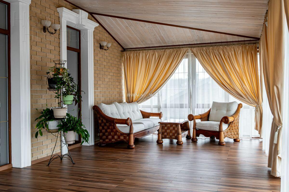 2-этажный коттедж 550 м² с отделкой