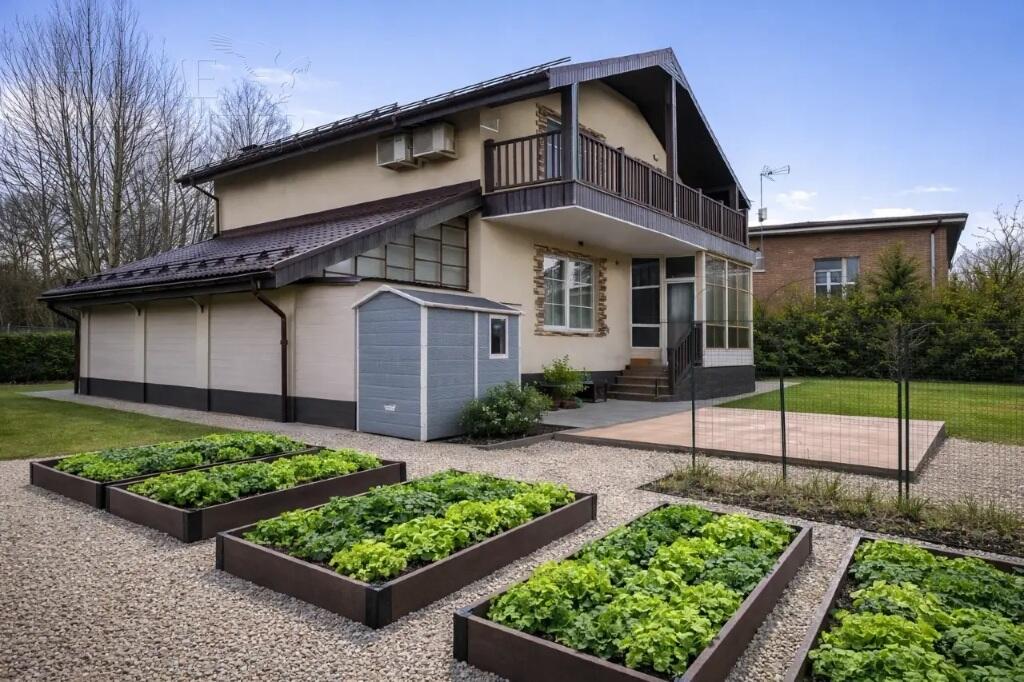 2-этажный коттедж 227 м² с отделкой