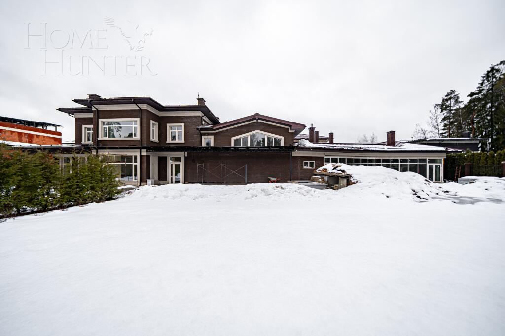 2-этажный коттедж 750 м² без отделки