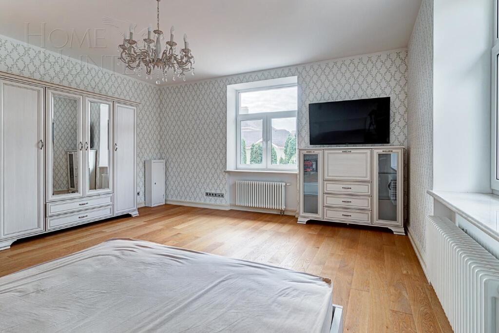 2-этажный коттедж 1 112 м² с отделкой