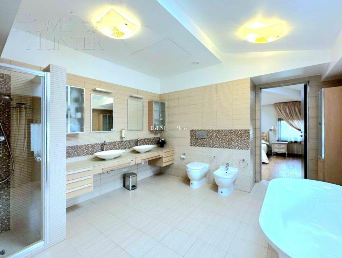 3-этажный коттедж 900 м² с отделкой
