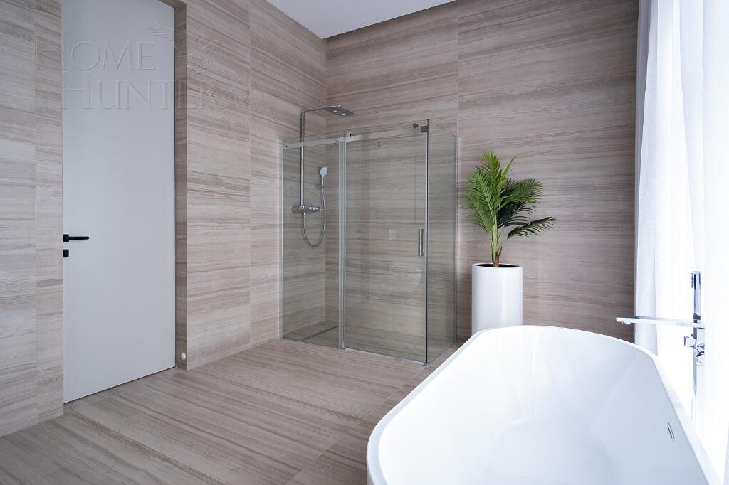 2-этажный коттедж 720 м² с отделкой