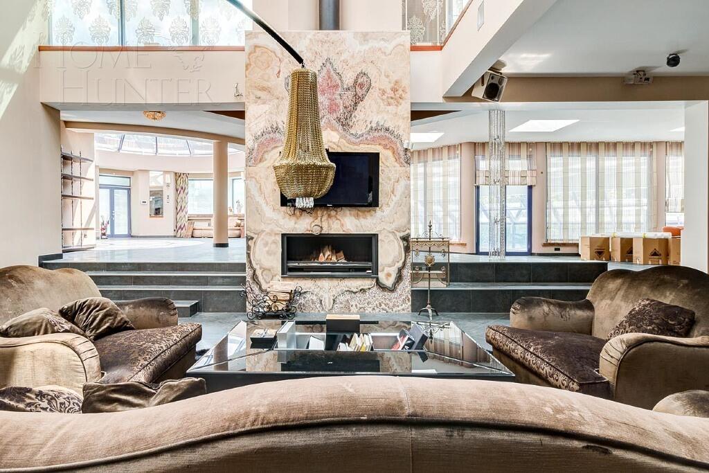 2-этажный коттедж 2 400 м² с отделкой