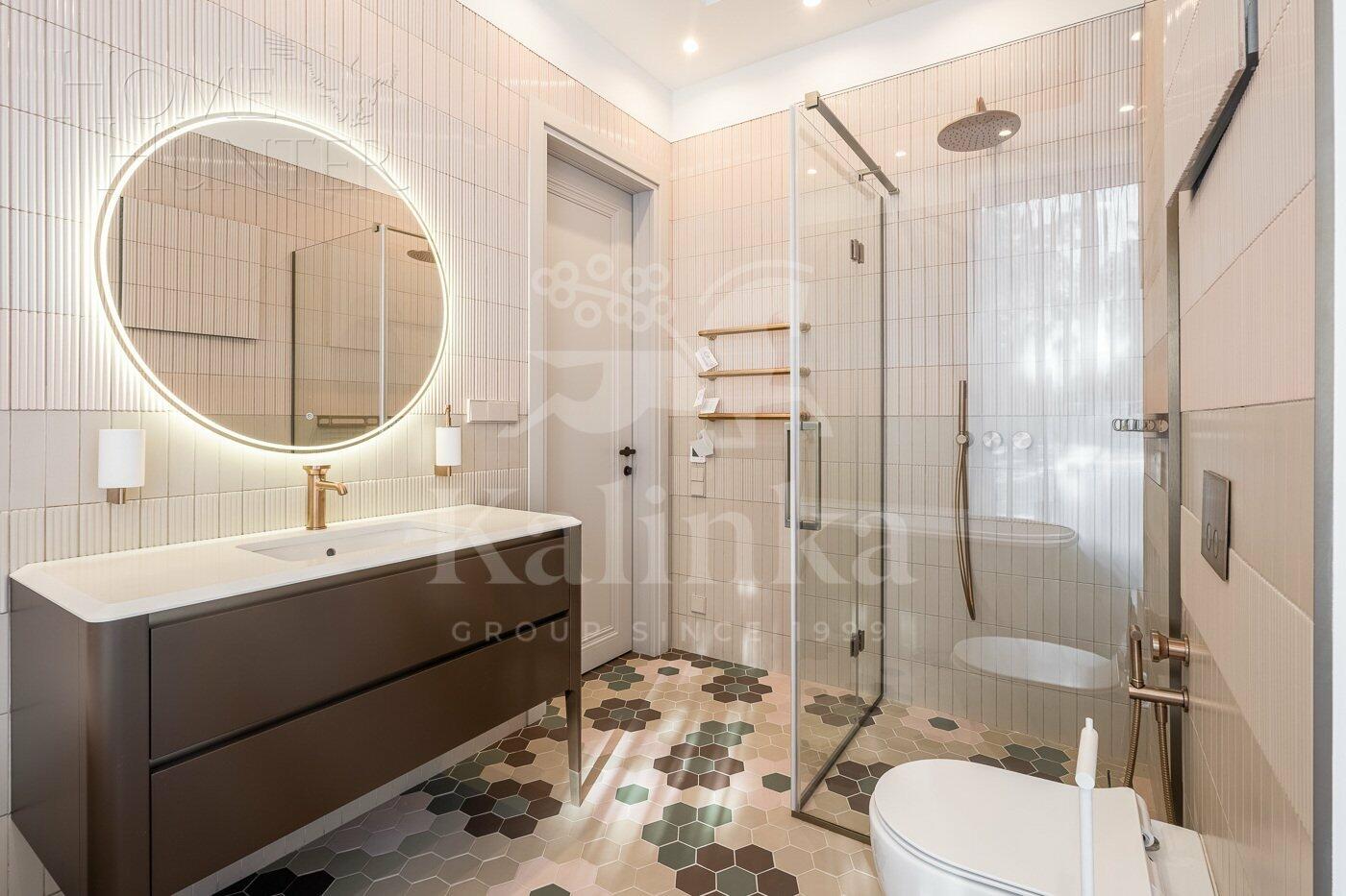 3-этажный коттедж 420 м² с отделкой