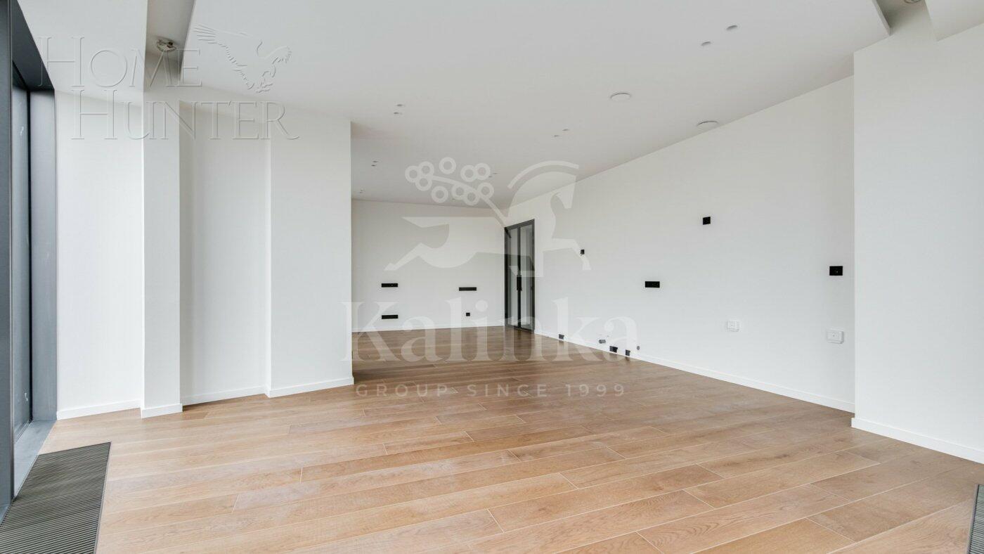 4-КОМН. КВАРТИРА С ОТДЕЛКОЙ 125.1 М² НА 8 ЭТАЖЕ