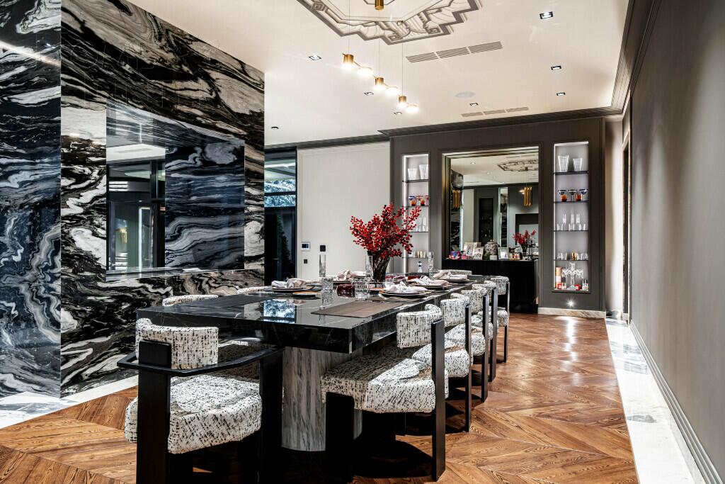 2-этажный коттедж 2 430 м² с отделкой