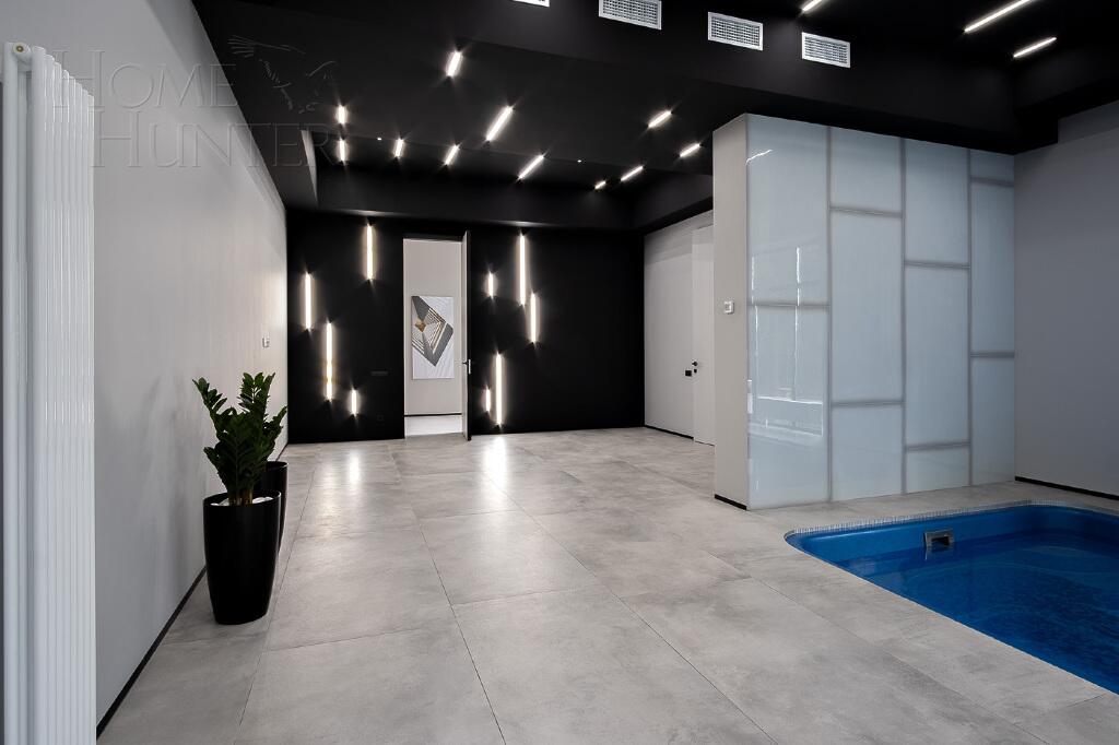 2-этажный коттедж 720 м² с отделкой