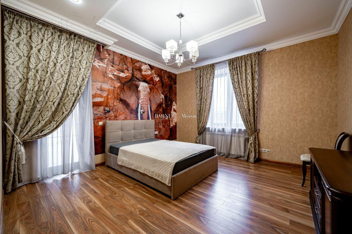 2-этажный коттедж 550 м² с отделкой