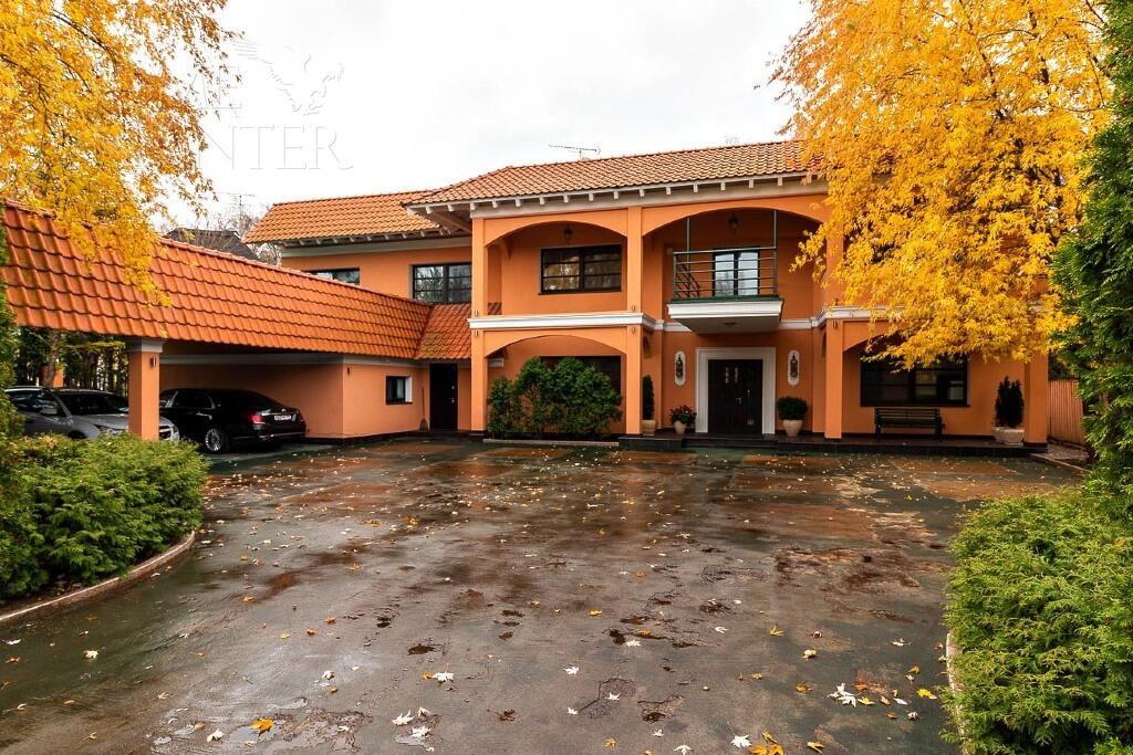 2-этажный коттедж 760 м² с отделкой