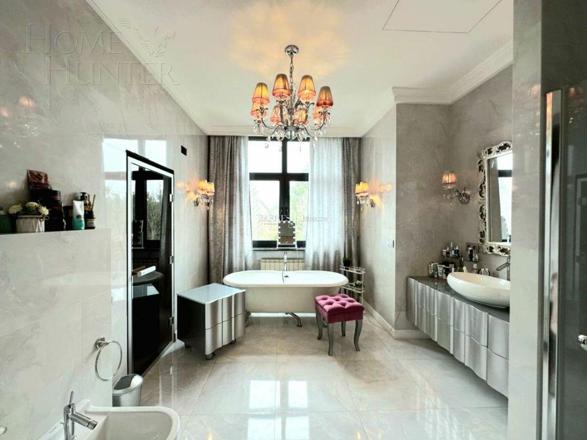 3-этажный коттедж 900 м² с отделкой