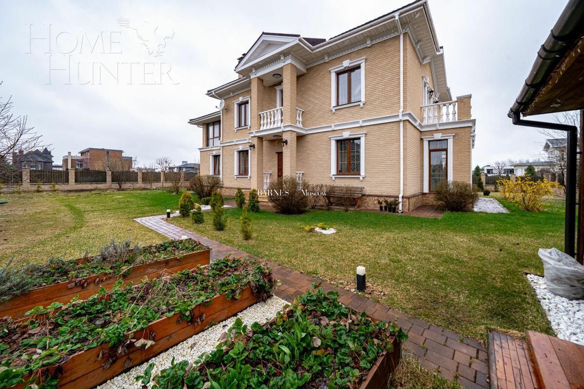 2-этажный коттедж 550 м² с отделкой