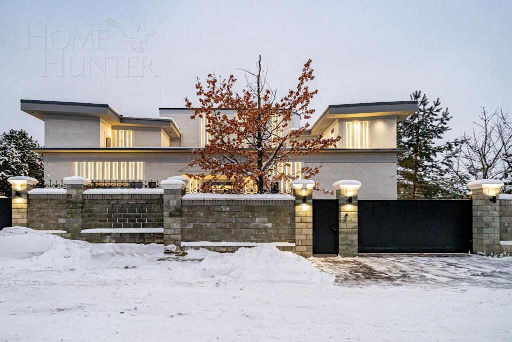 2-этажный коттедж 2 430 м² с отделкой