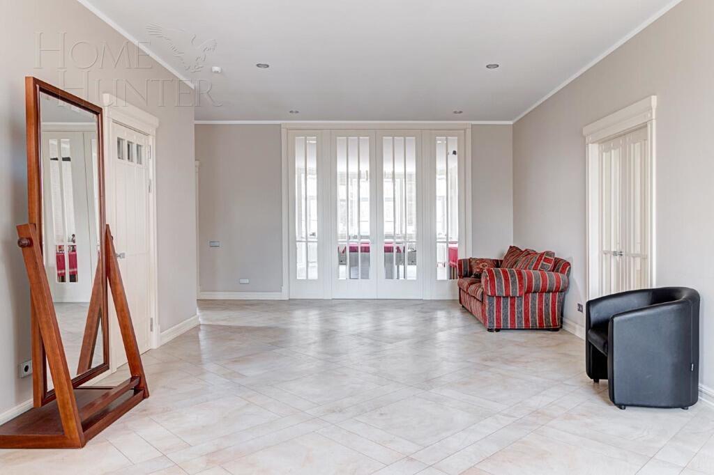 2-этажный коттедж 1 112 м² с отделкой