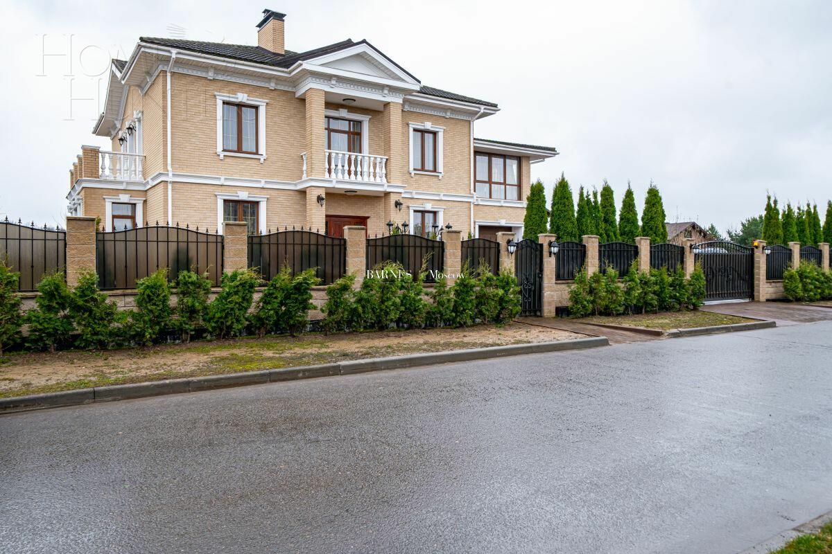 2-этажный коттедж 550 м² с отделкой