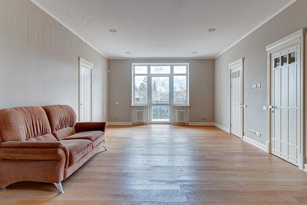 2-этажный коттедж 1 112 м² с отделкой