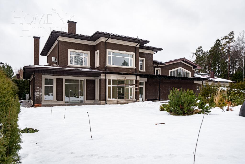 2-этажный коттедж 750 м² без отделки