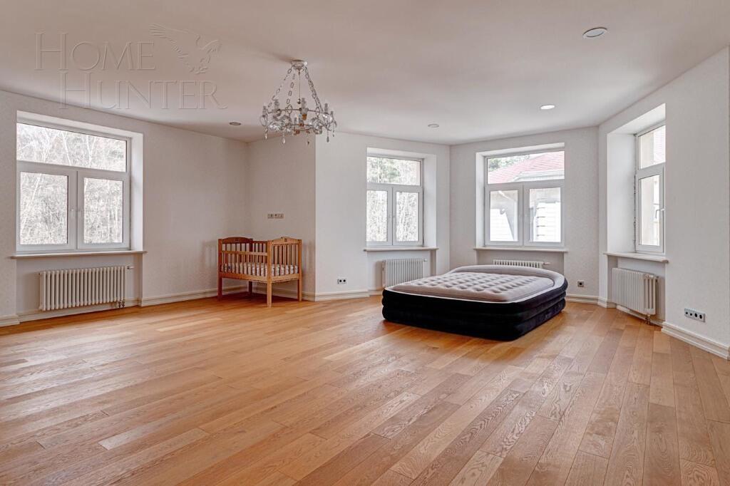 2-этажный коттедж 1 112 м² с отделкой