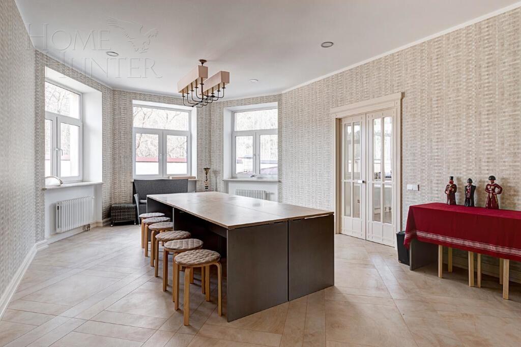 2-этажный коттедж 1 112 м² с отделкой