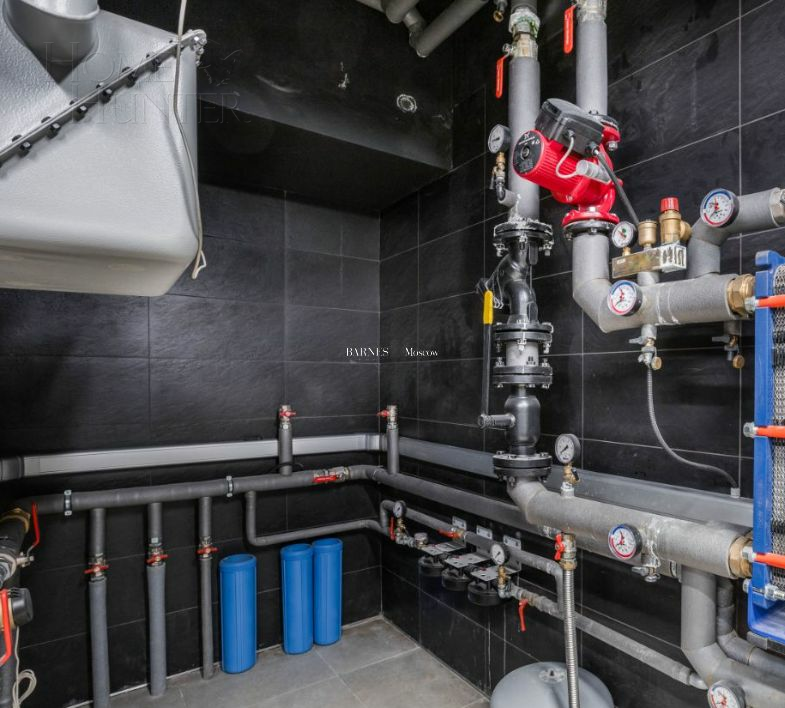 2-этажный коттедж 2 240 м² с отделкой