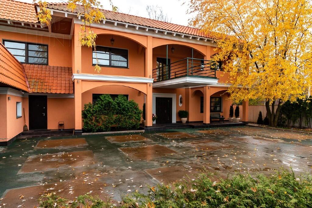 2-этажный коттедж 760 м² с отделкой