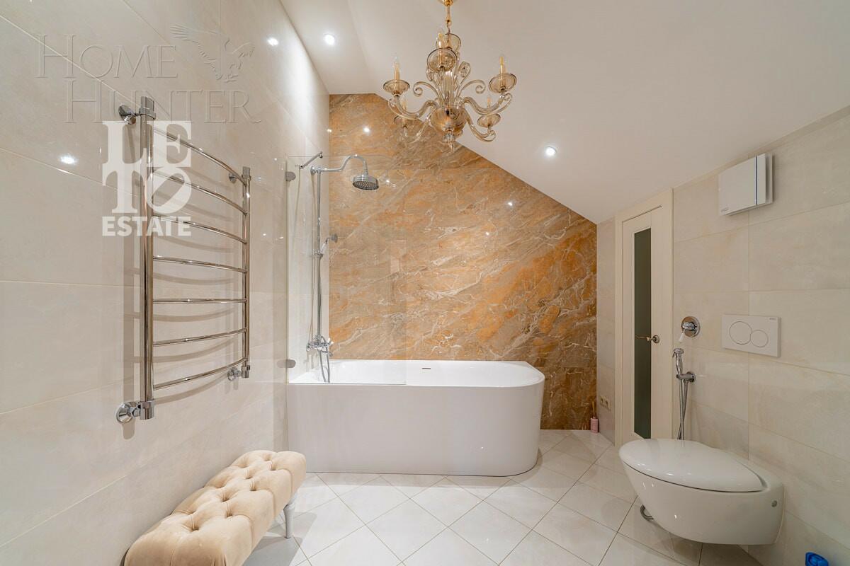 2-этажный коттедж 550 м² с отделкой