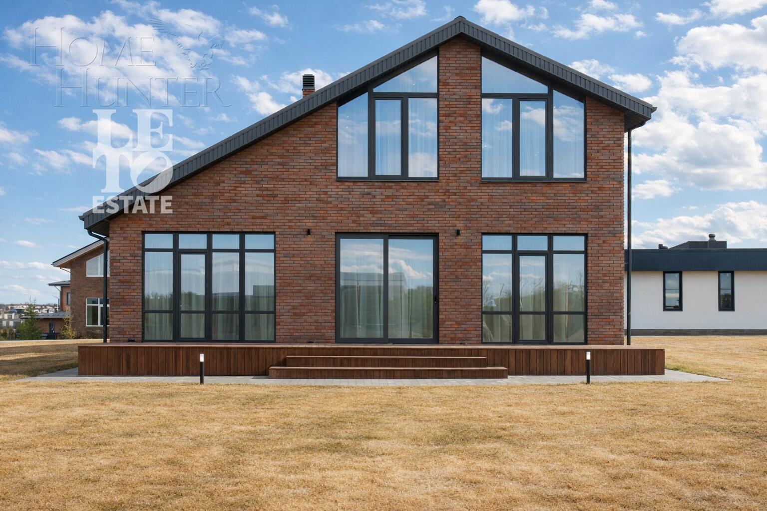 2-этажный коттедж 271 м² с отделкой