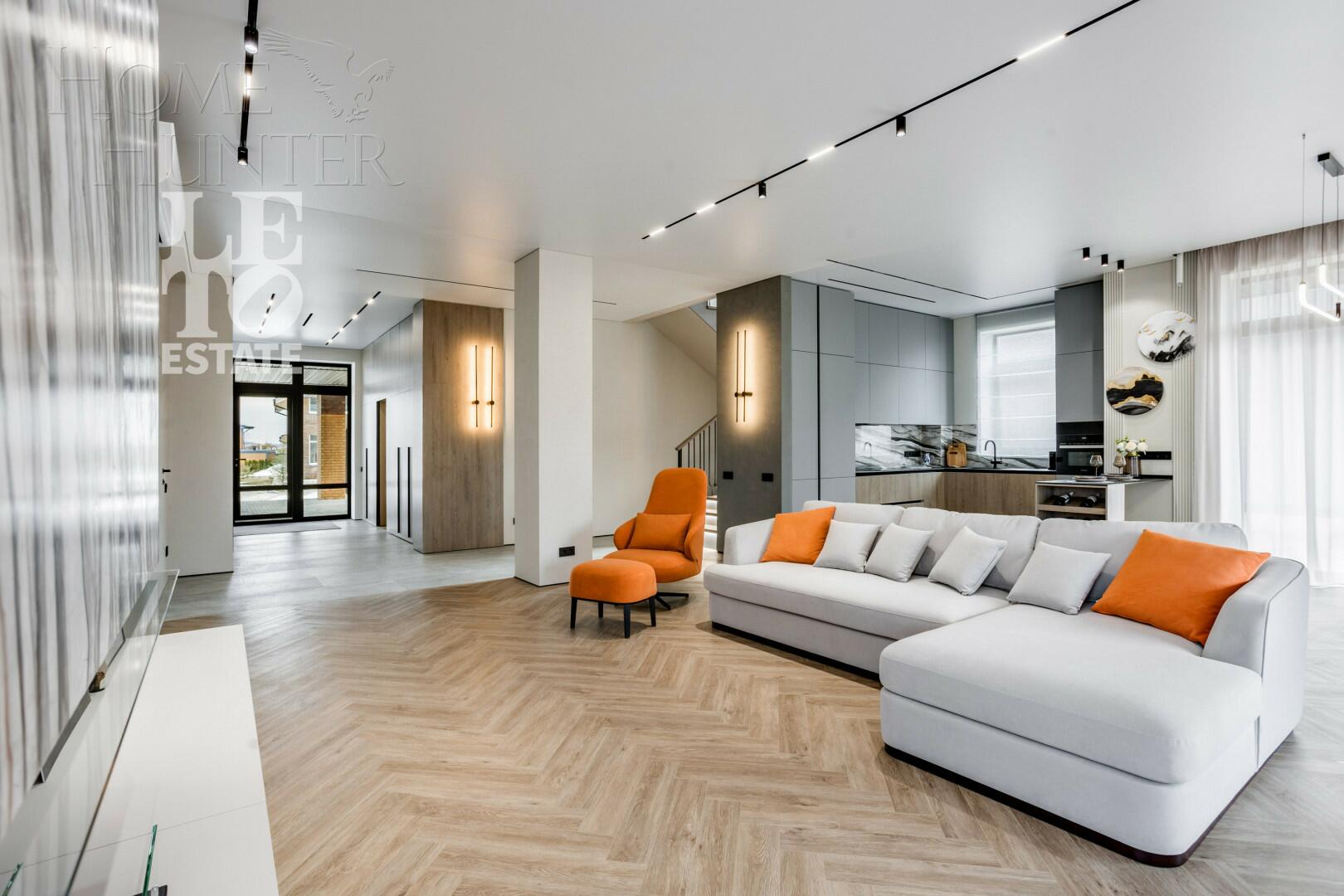 2-этажный коттедж 390 м² с отделкой