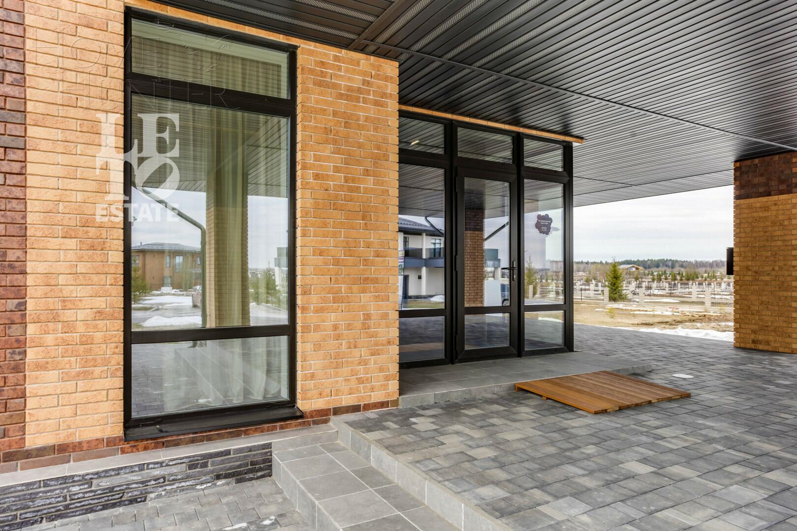 2-этажный коттедж 390 м² с отделкой