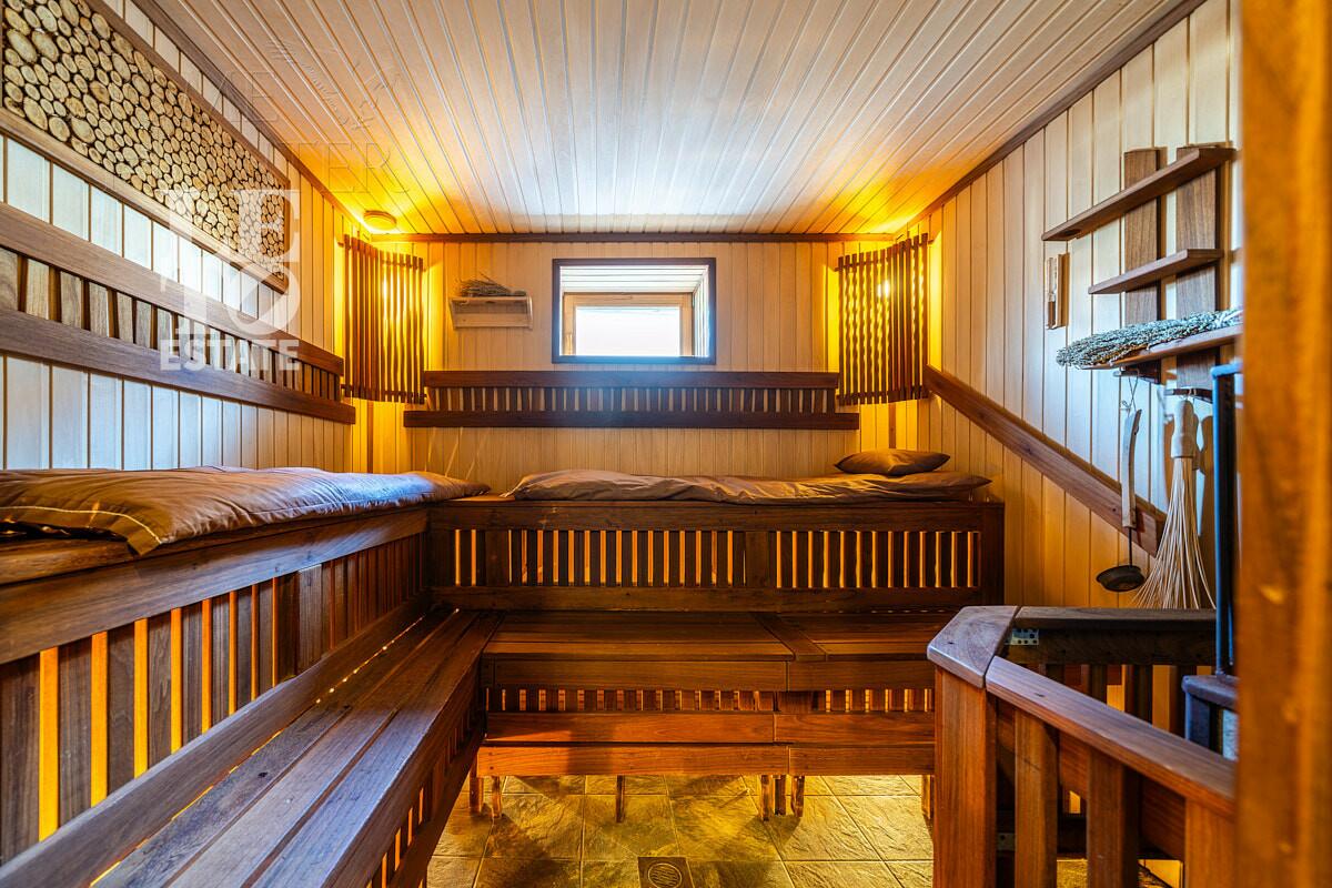 2-этажный коттедж 550 м² с отделкой