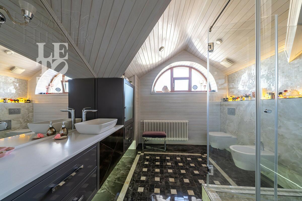 2-этажный коттедж 550 м² с отделкой