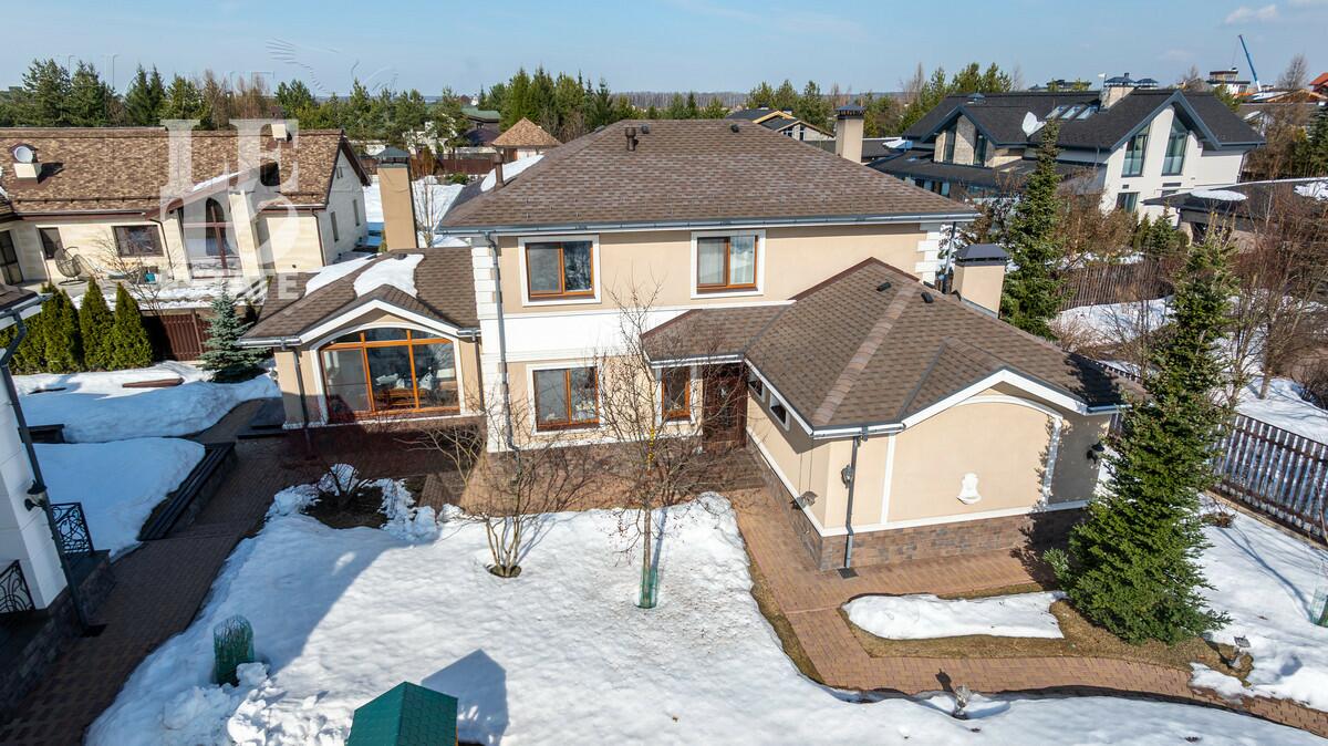 2-этажный коттедж 550 м² с отделкой