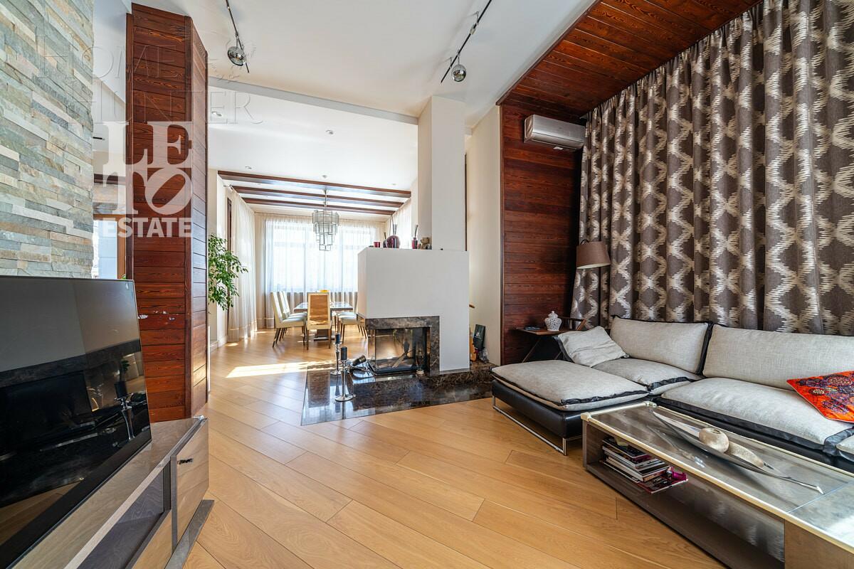 2-этажный коттедж 550 м² с отделкой