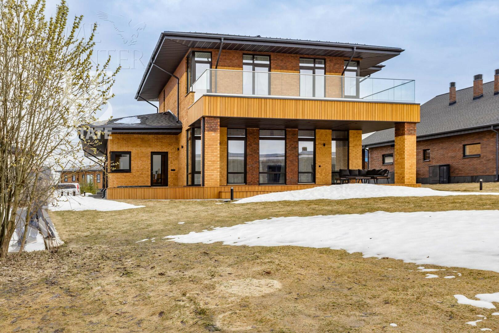 2-этажный коттедж 390 м² с отделкой