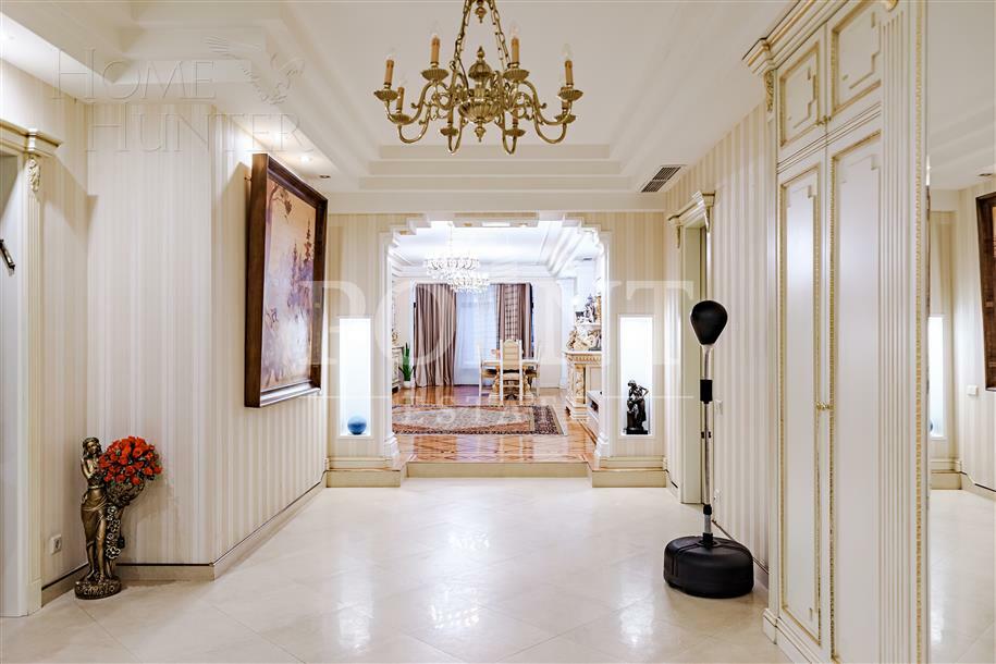 4-КОМН. КВАРТИРА С ОТДЕЛКОЙ 200 М² НА 9 ЭТАЖЕ