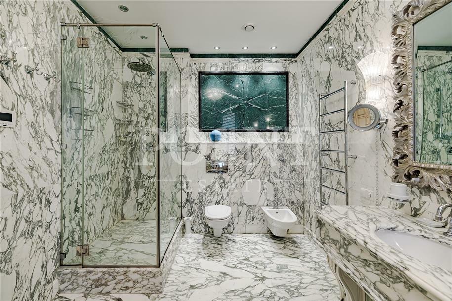 3-КОМН. КВАРТИРА С ОТДЕЛКОЙ 180 М² НА 3 ЭТАЖЕ