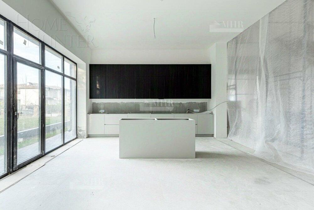 2-этажный коттедж 720 м² с отделкой