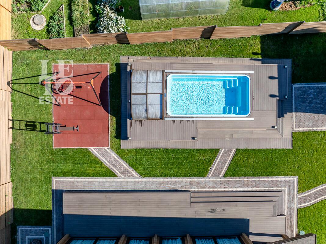 2-этажный коттедж 400 м² с отделкой