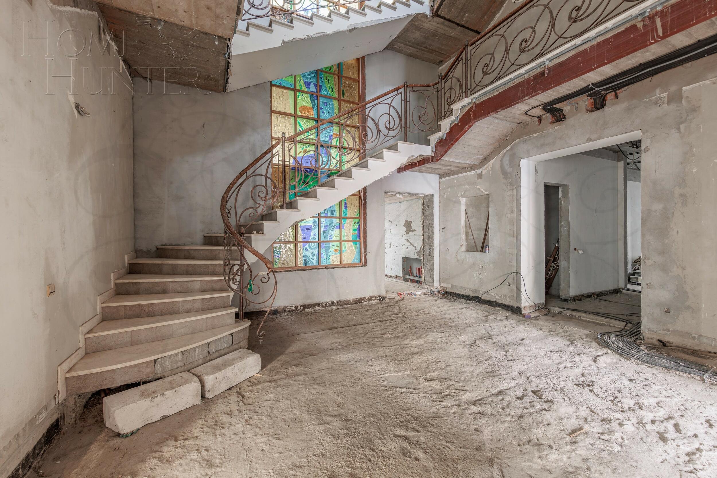 2-этажный коттедж 700 м² без отделки