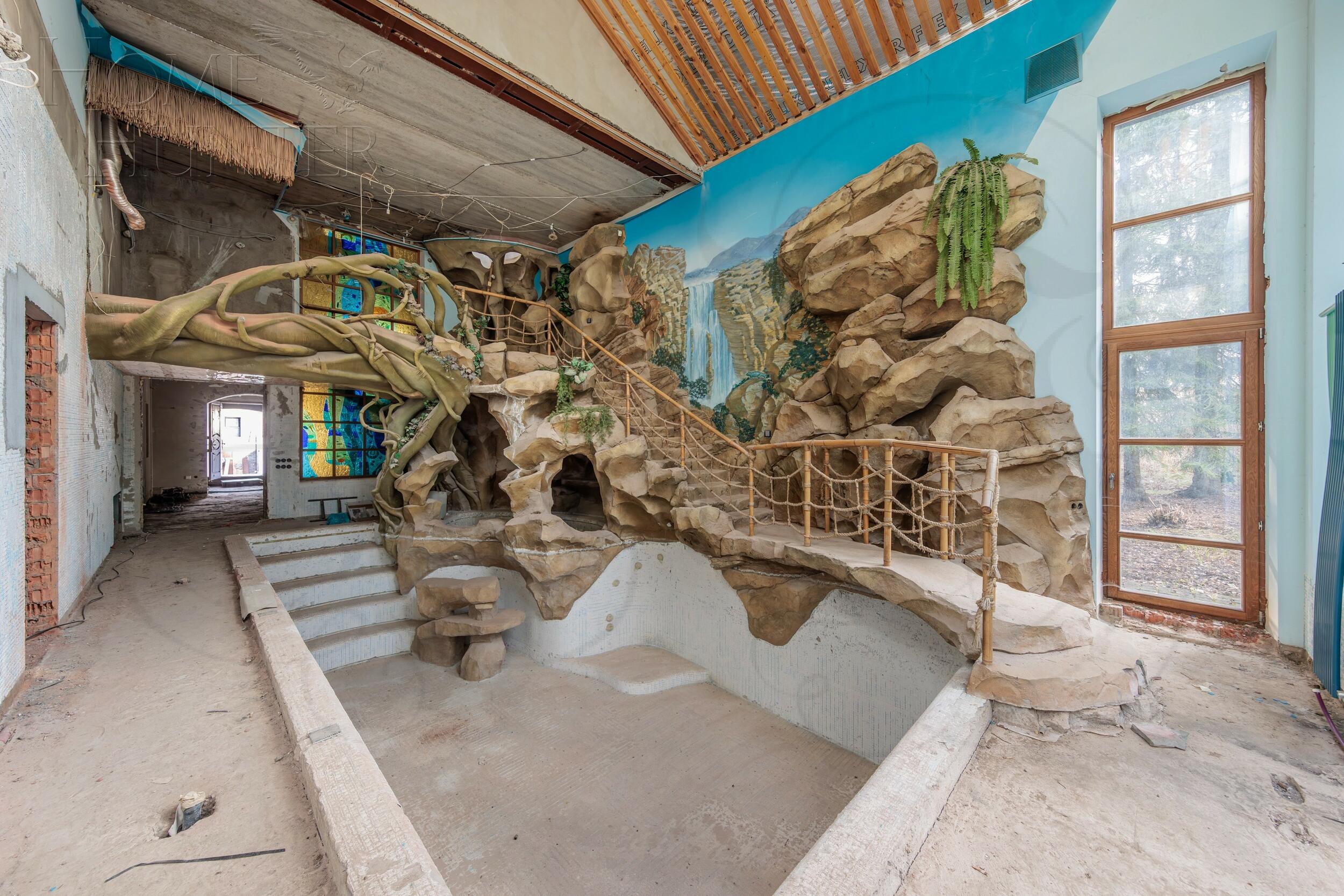 2-этажный коттедж 700 м² без отделки