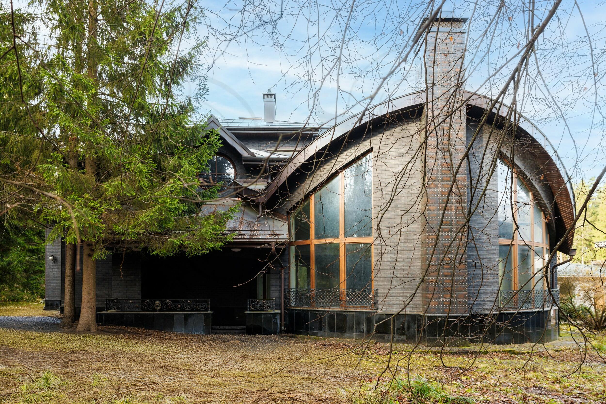 2-этажный коттедж 700 м² без отделки