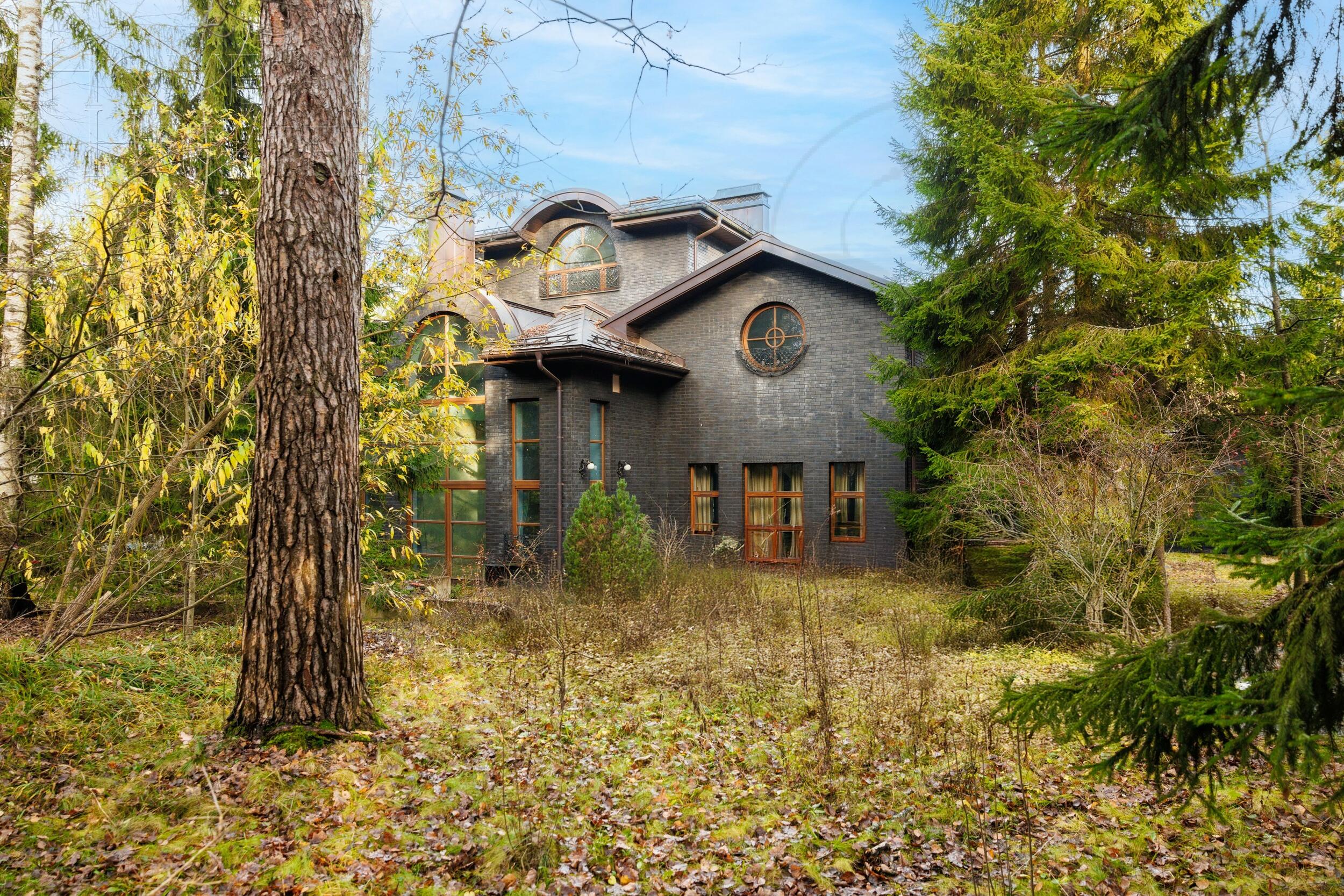 2-этажный коттедж 700 м² без отделки