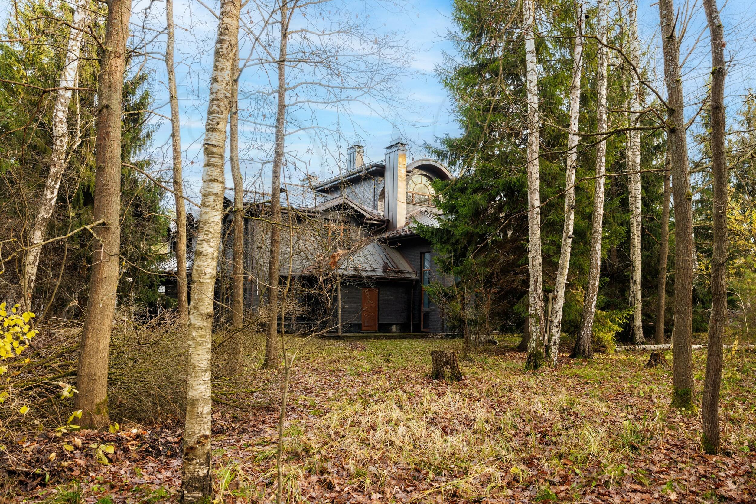 2-этажный коттедж 700 м² без отделки