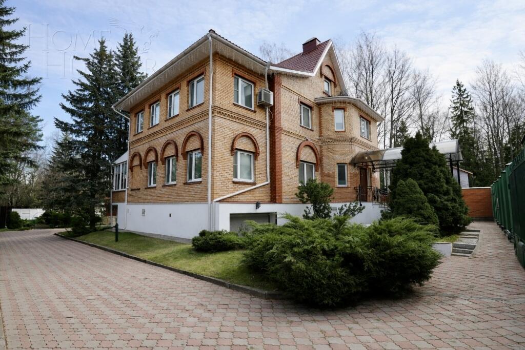 1-этажный коттедж 600 м² с отделкой