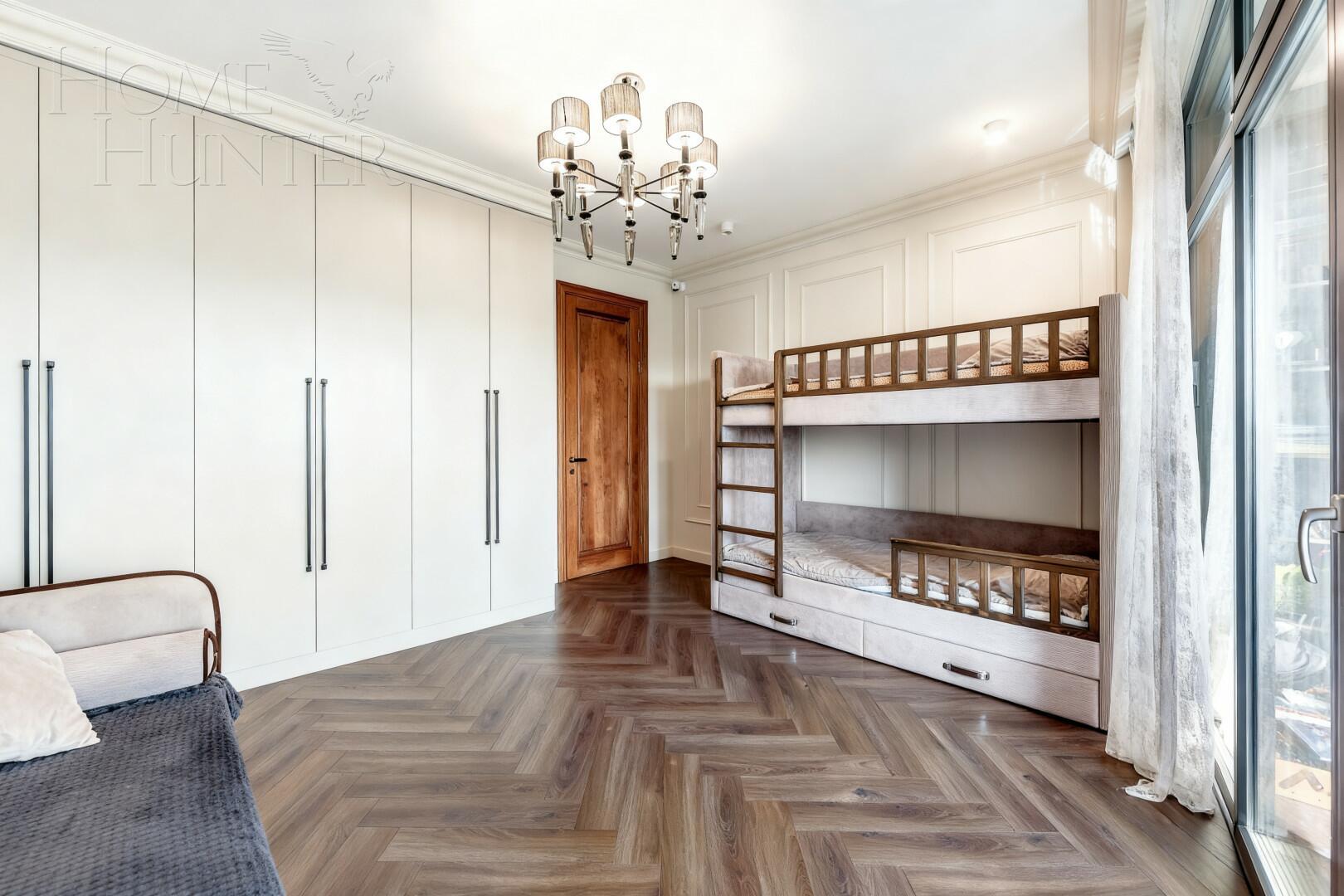 4-КОМН. КВАРТИРА С ОТДЕЛКОЙ 161 М² НА 15 ЭТАЖЕ