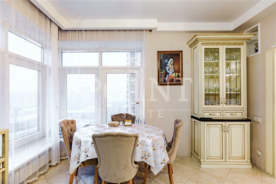 4-КОМН. КВАРТИРА С ОТДЕЛКОЙ 200 М² НА 9 ЭТАЖЕ