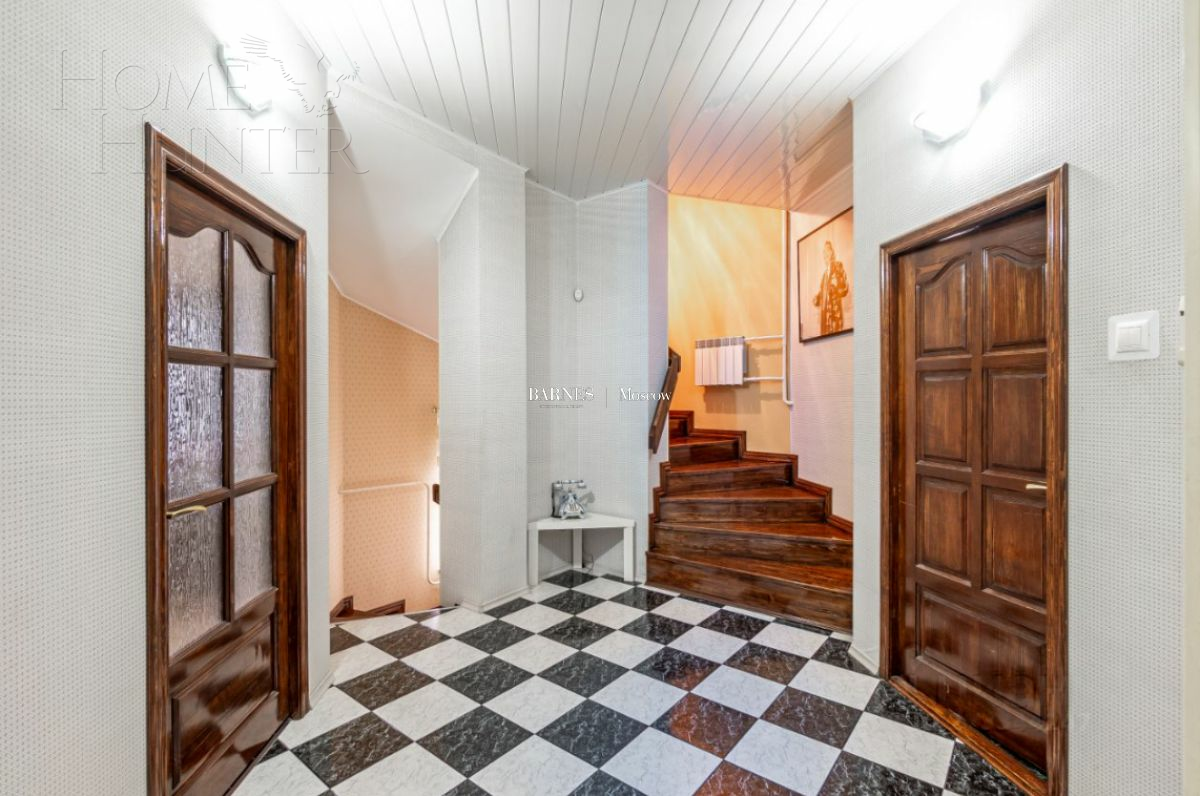 2-этажный коттедж 360 м² с отделкой