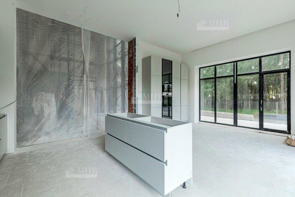 2-этажный коттедж 720 м² с отделкой